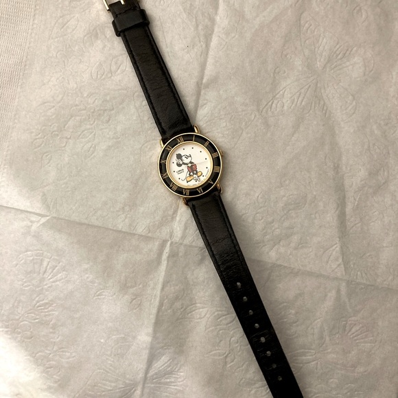 Micky Mouse Watch, Lorus Quartz - Picture 2 of 4